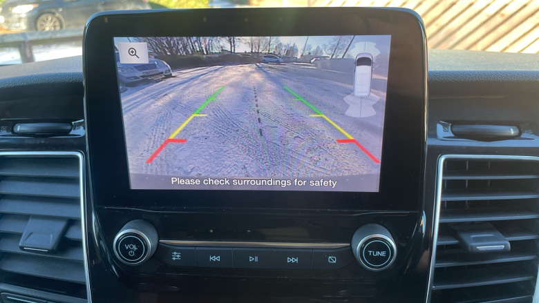 Ford Transit Custom 300 L2 Diesel Fwd 2.0 EcoBlue 130ps Low Roof Limited Van